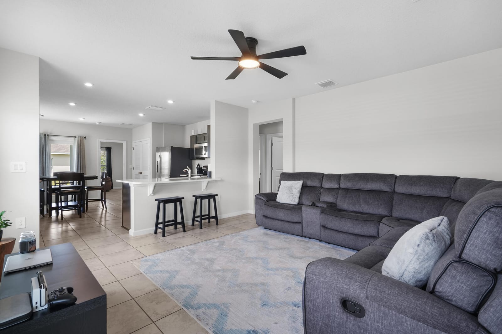 521 Cherimoya Street — photo 11