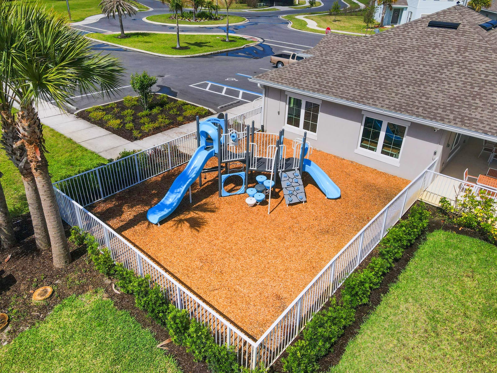 521 Cherimoya Street — photo 3