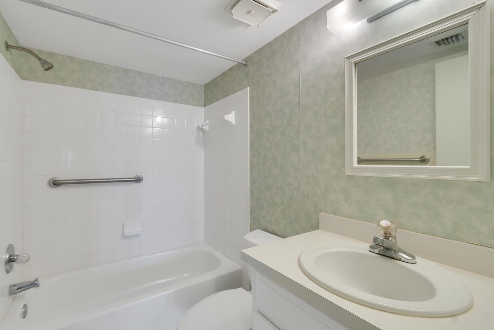 356 Grove Isle Circle, Vero Beach, FL 32962 photo 13