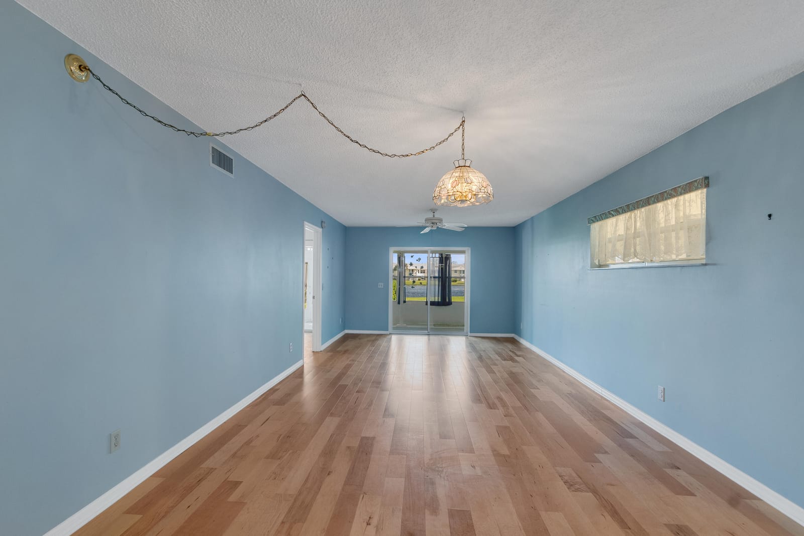 356 Grove Isle Circle — photo 3