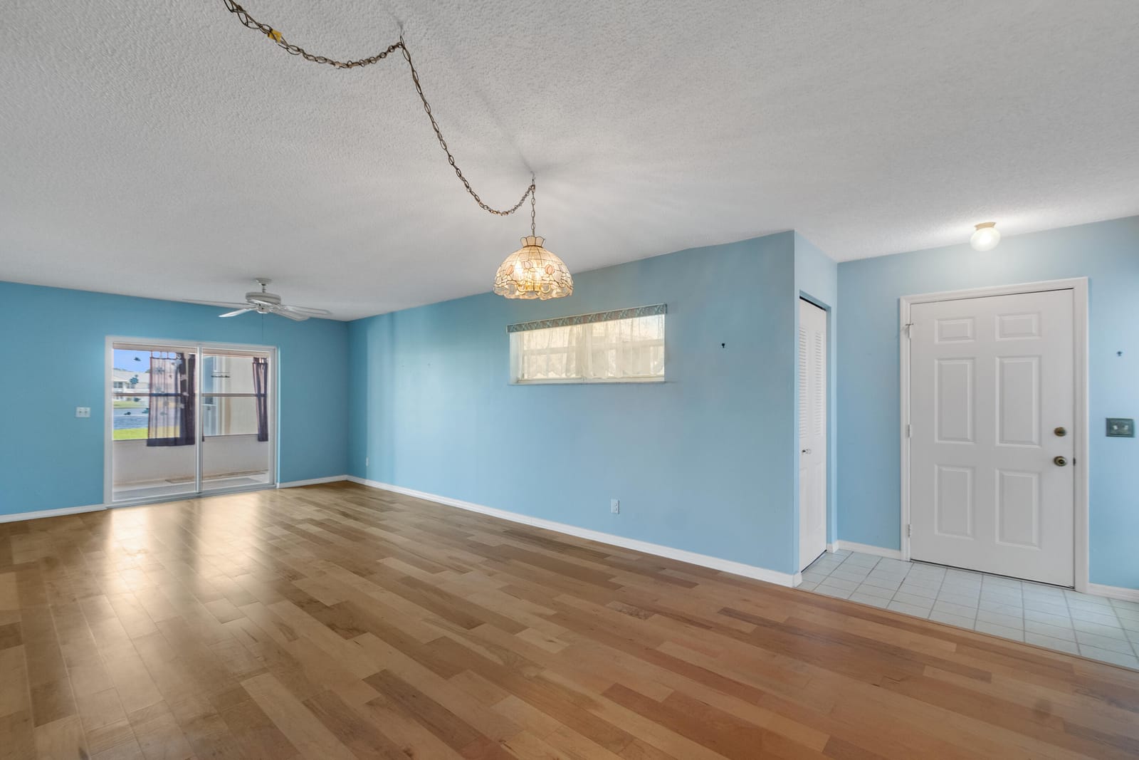 356 Grove Isle Circle — photo 4