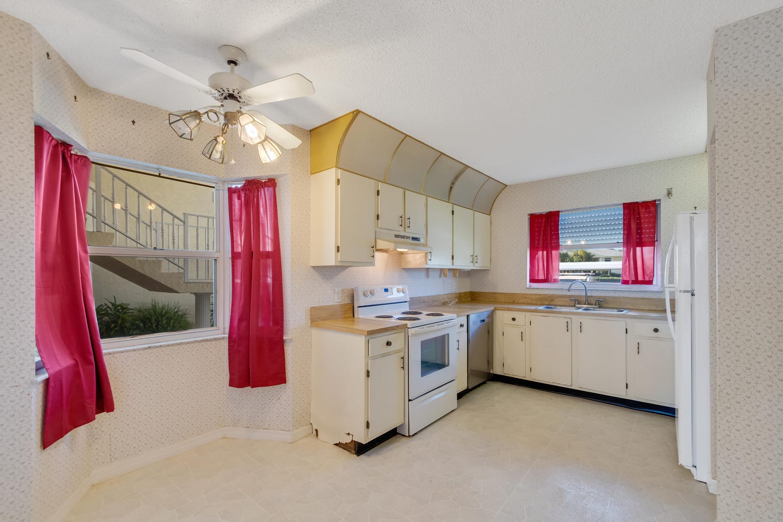 356 Grove Isle Circle — photo 7