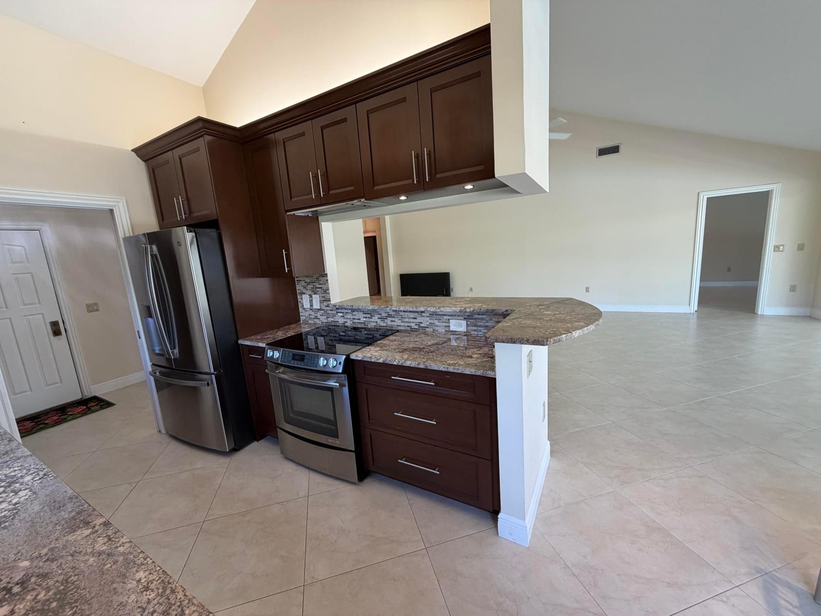 2805 Farragut Lane — photo 11