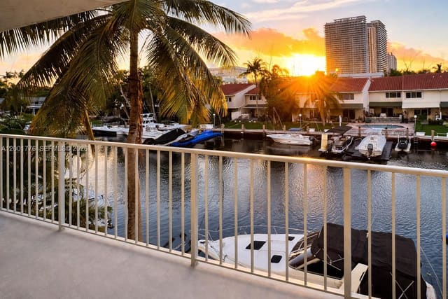 16565 NE 26th Avenue 3C, North Miami Beach, FL 33160