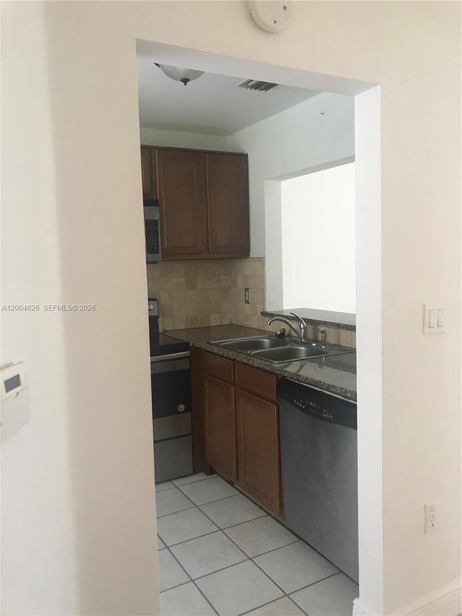 3825 NW 90th Avenue 3825 — photo 7