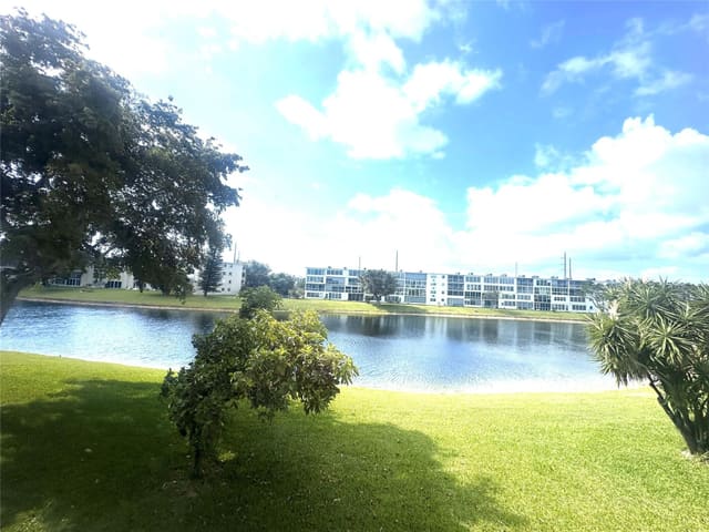 2004 Harwood C, Harwood C, Deerfield Beach, FL