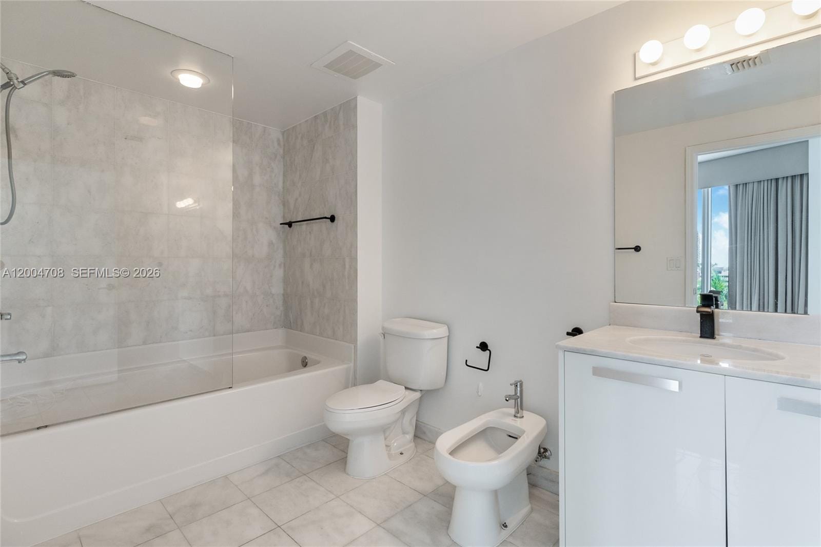 601 NE 36th Street 801 — photo 10