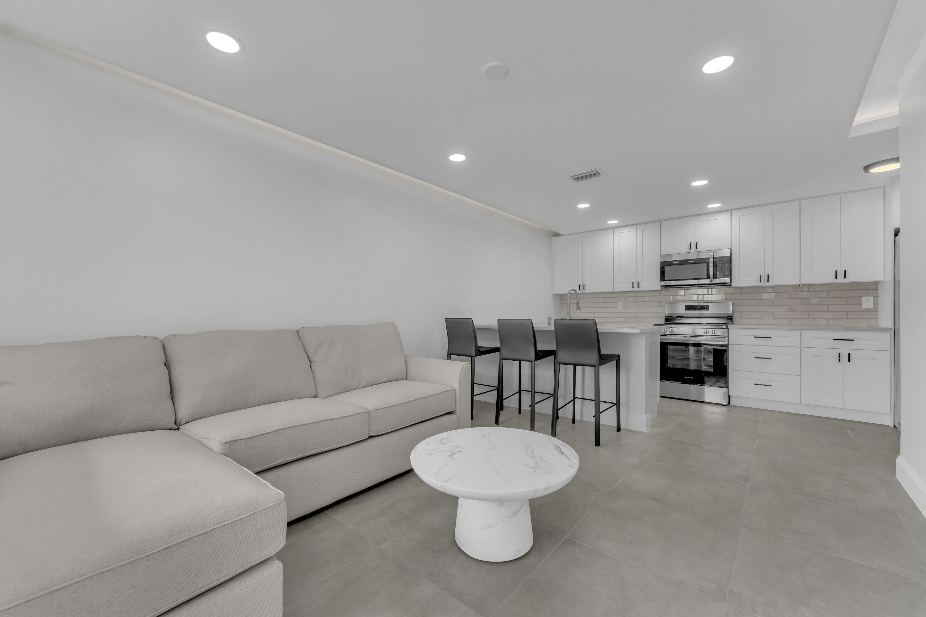 381 SE 15th Avenue 1, Deerfield Beach, FL 33441, Deerfield Beach