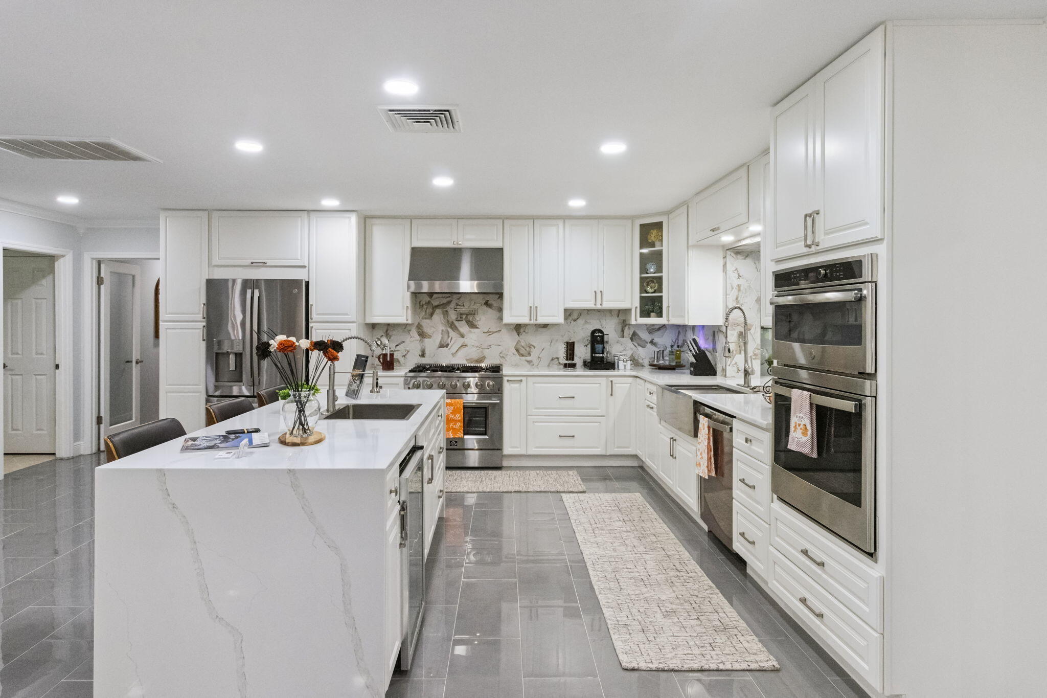1950 Foxhollow Drive E — photo 12