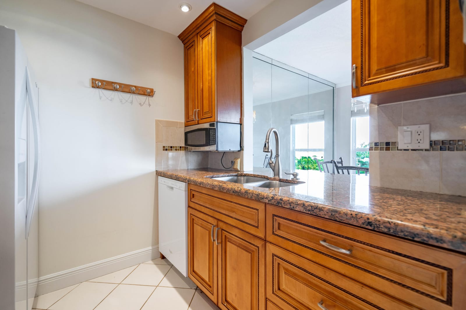 250 NE 20th Street 5260 — photo 8