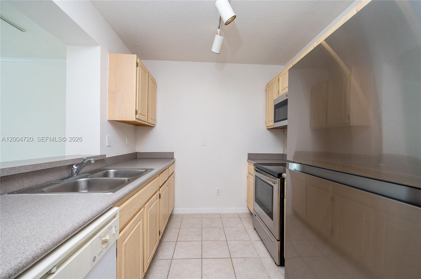 2665 SW 37th Avenue 201, Miami, FL 33133 photo 17