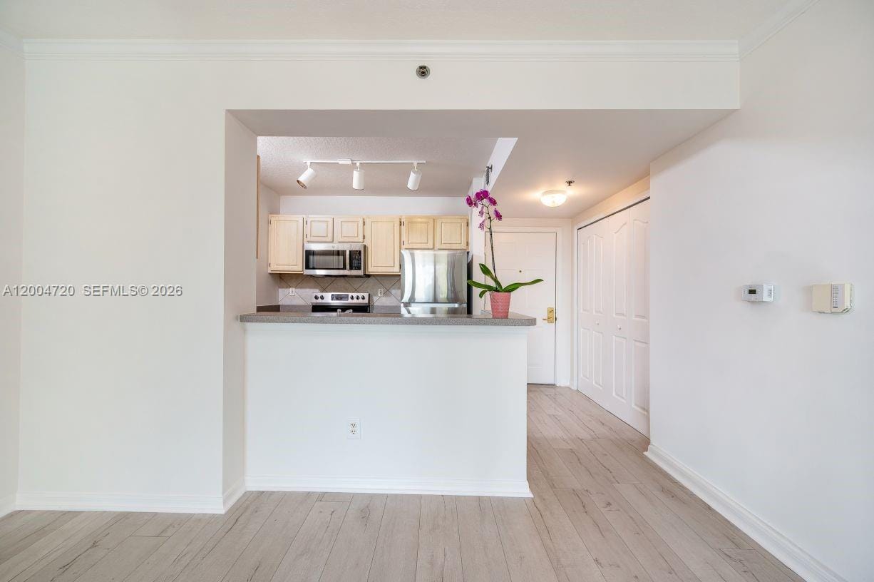 2665 SW 37th Avenue 201, Miami, FL 33133 photo 10