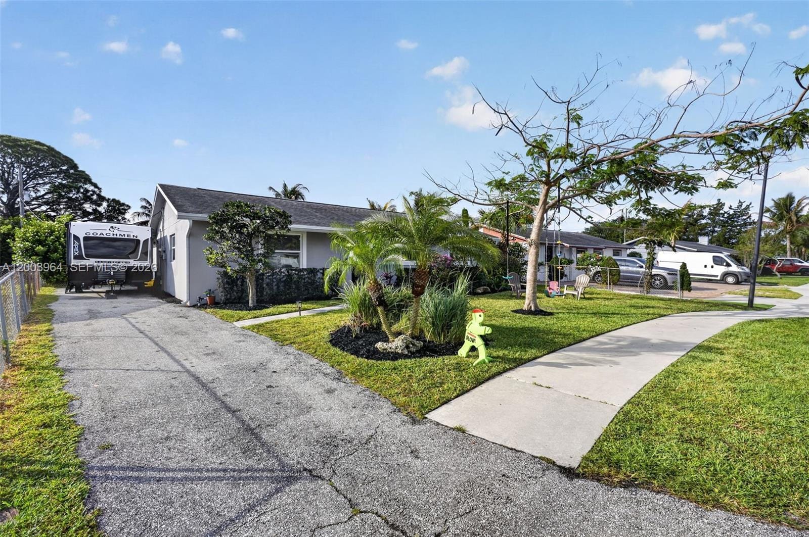 219 E Whitney Drive, Jupiter, FL 33458 photo 4