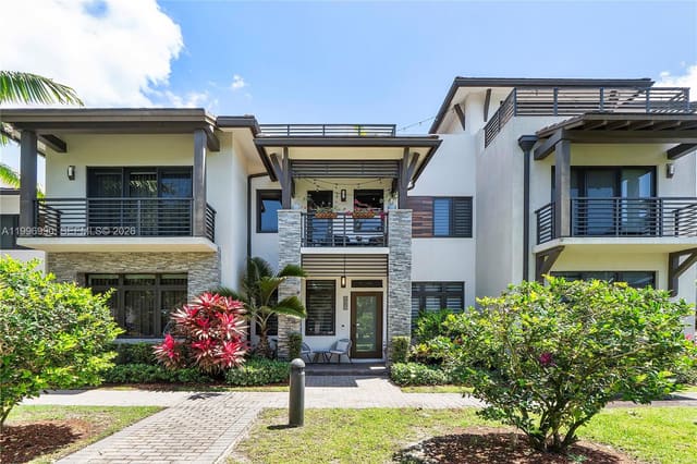 8424 NW 51st Terrace, Doral, FL 33166