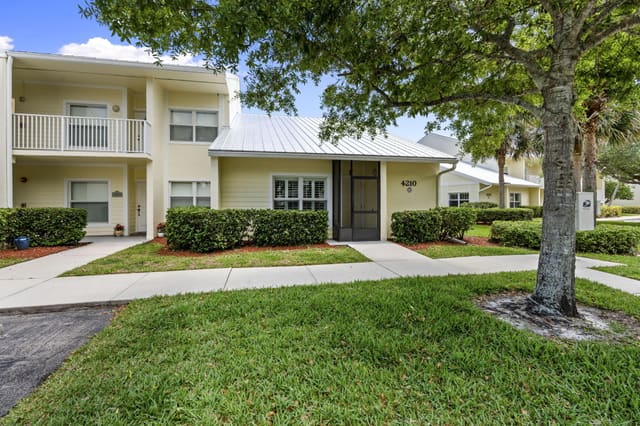 4210 Gator Trace Avenue Unit F, sold in Gator Trace, Fort Pierce, FL
