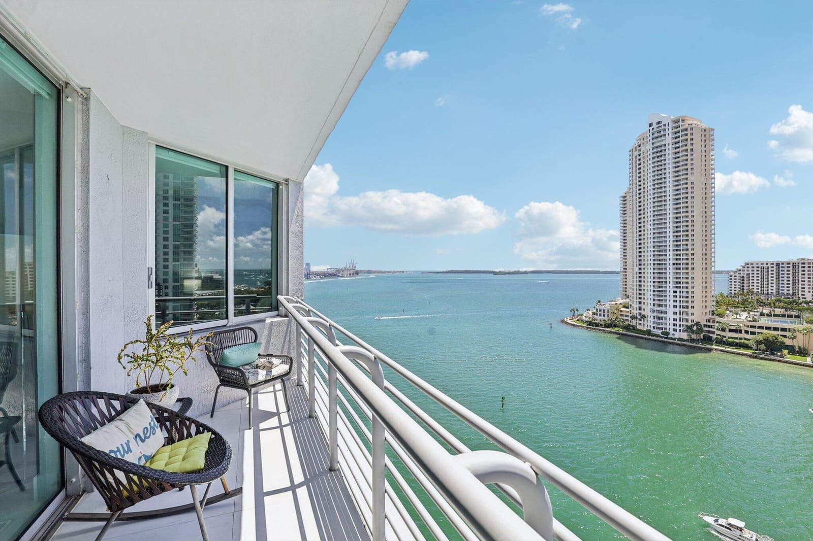 335 S Biscayne Boulevard 1607, Miami, FL 33131 photo 1