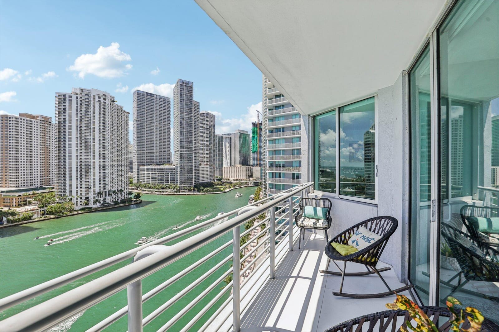 335 S Biscayne Boulevard 1607, Miami, FL 33131 photo 2