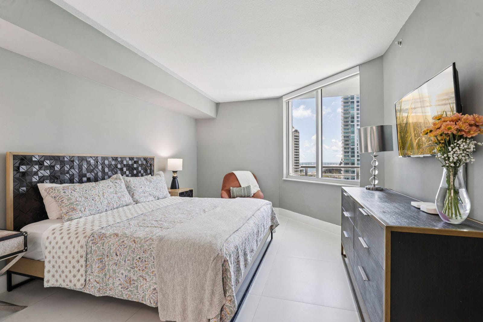 335 S Biscayne Boulevard 1607, Miami, FL 33131 photo 11