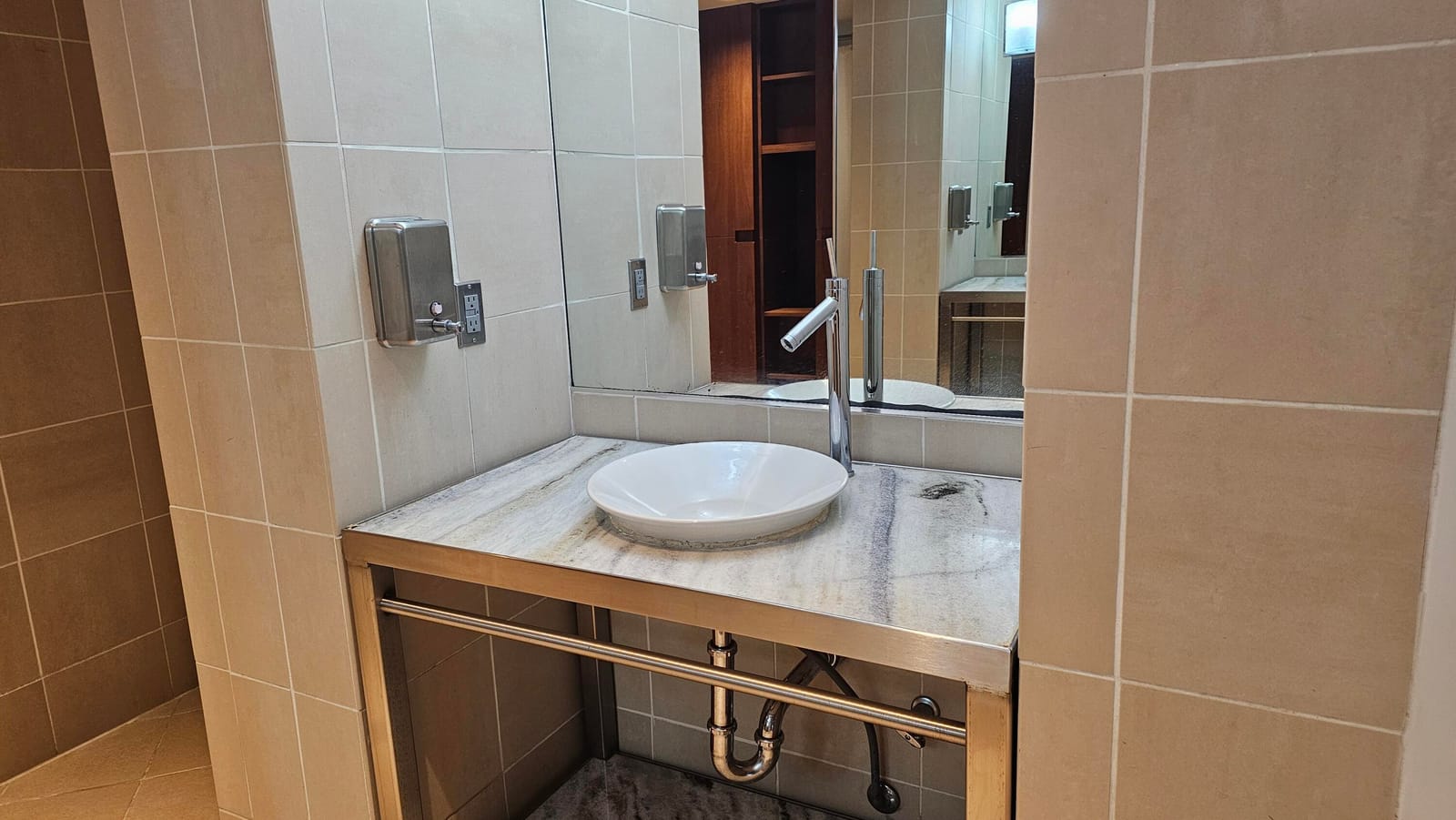 335 S Biscayne Boulevard 1607, Miami, FL 33131 photo 29