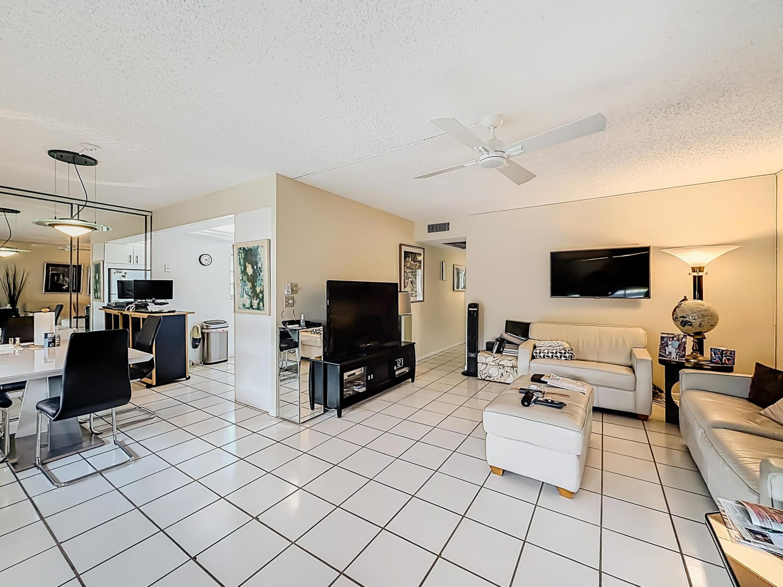 2114 Oakridge V — photo 2