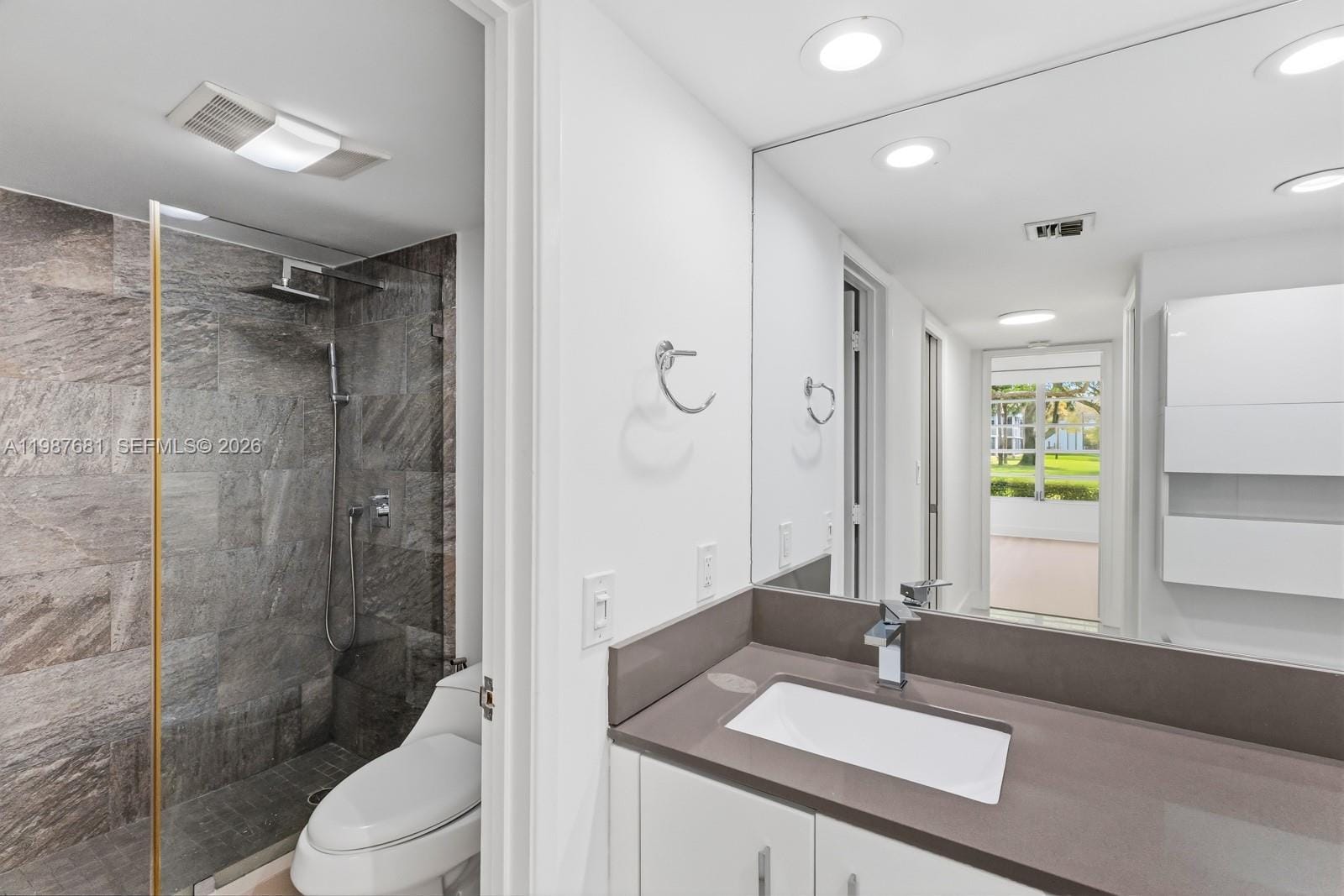 4280 Oaks Terrace 102 — photo 9