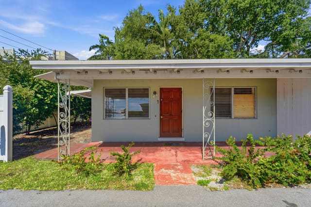 707 SE 18th Street 1-2, sold in Everglade Land Sales Co, Fort Lauderdale, FL