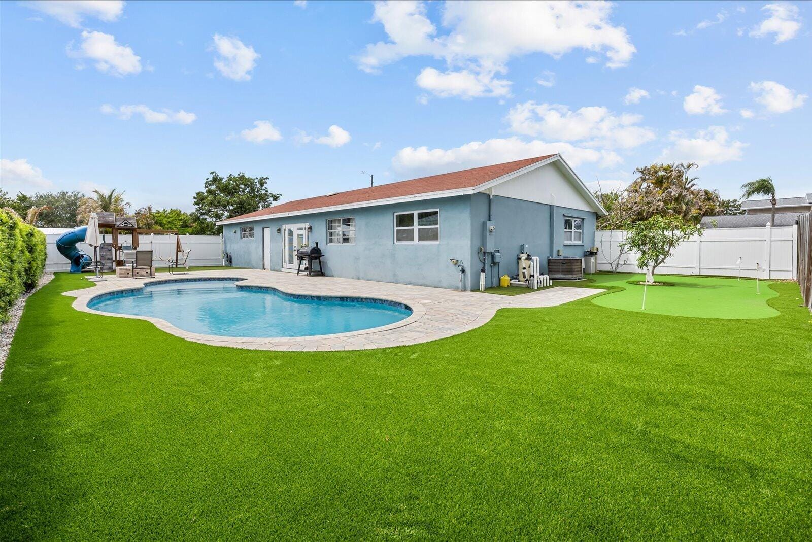 18945 SE Homewood Avenue, Tequesta, FL 33469 photo 2