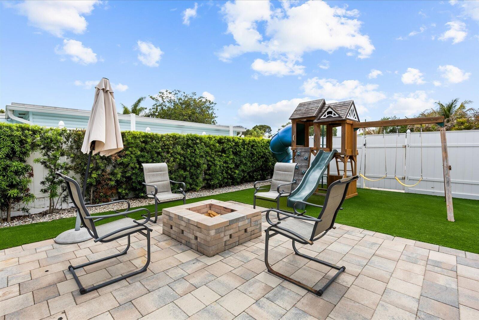 18945 SE Homewood Avenue, Tequesta, FL 33469 photo 3