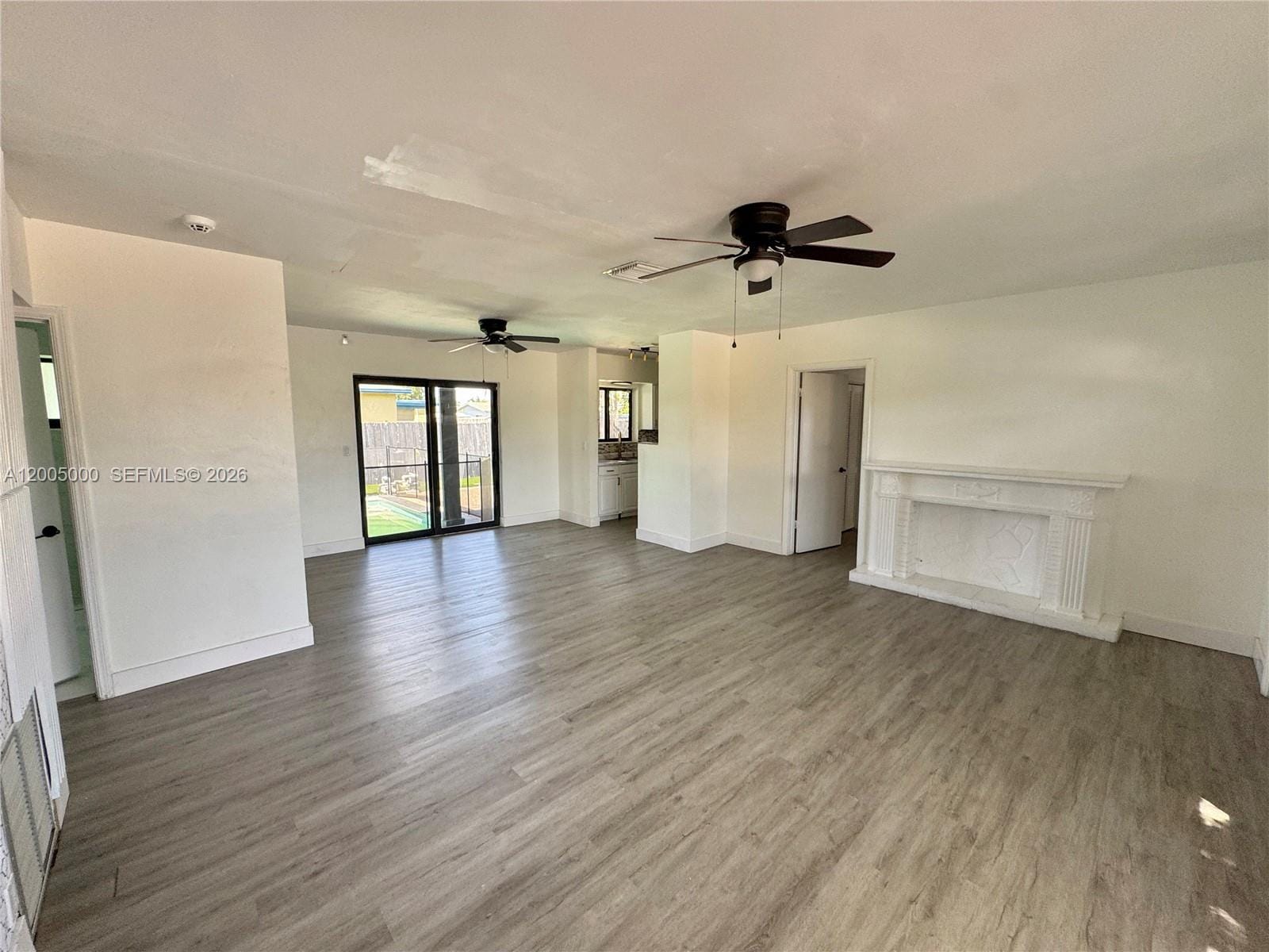 6901 SW 10th Court — photo 2