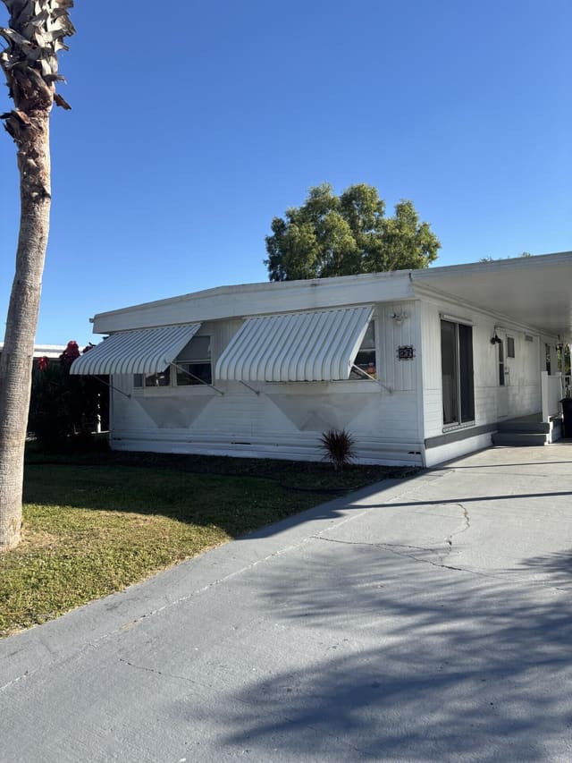 37 El Camino Real, Port St. Lucie, FL 34952