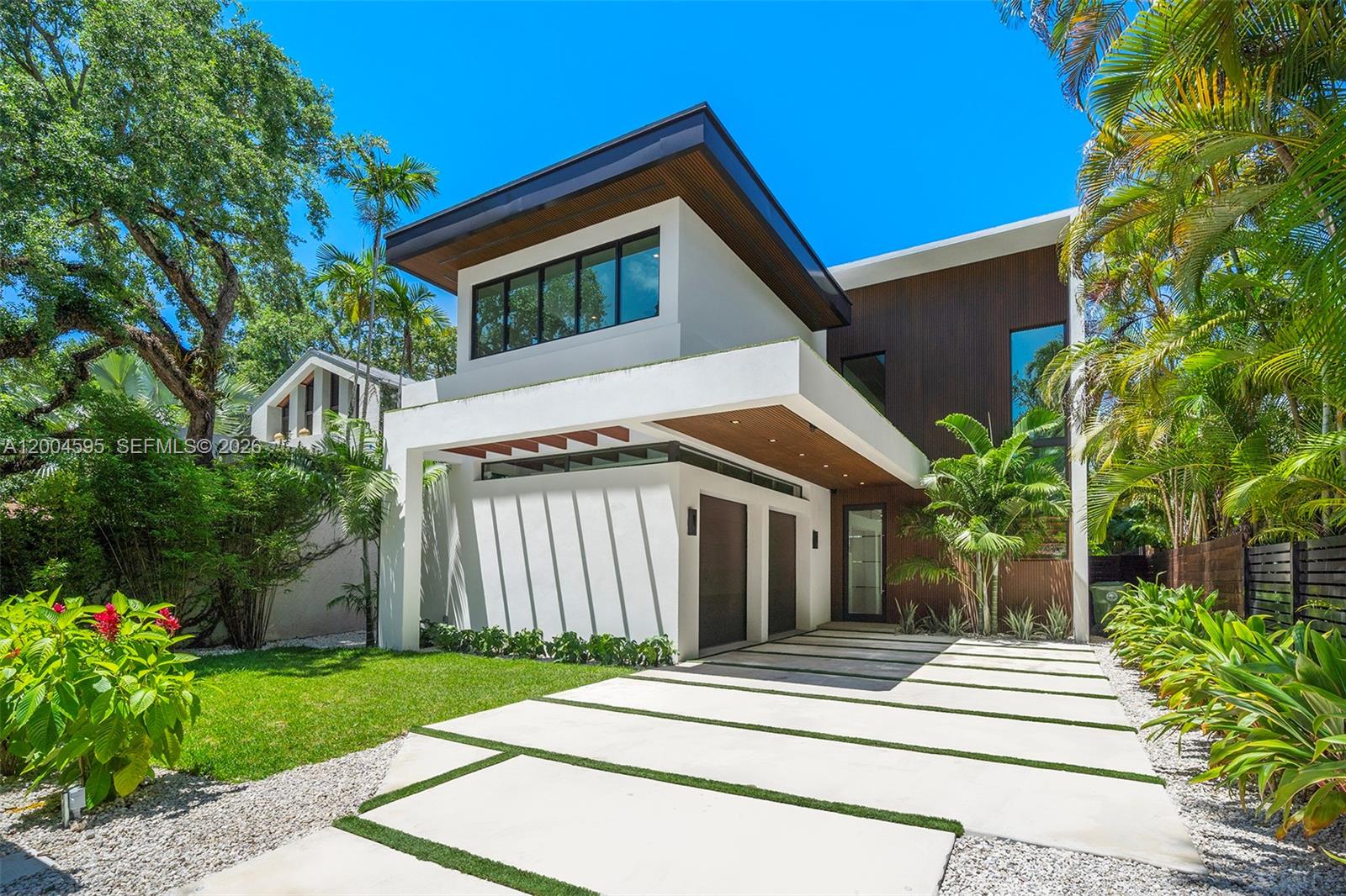 2521 Lincoln Avenue, Miami, FL 33133, Miami