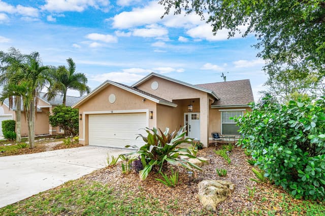 14 Ripley Way, Boynton Beach, FL 33426