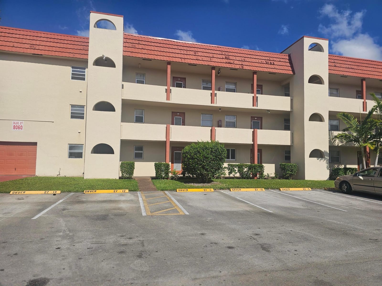 8060 Sunrise Lakes Drive E 109, Sunrise, FL 33322 photo 4