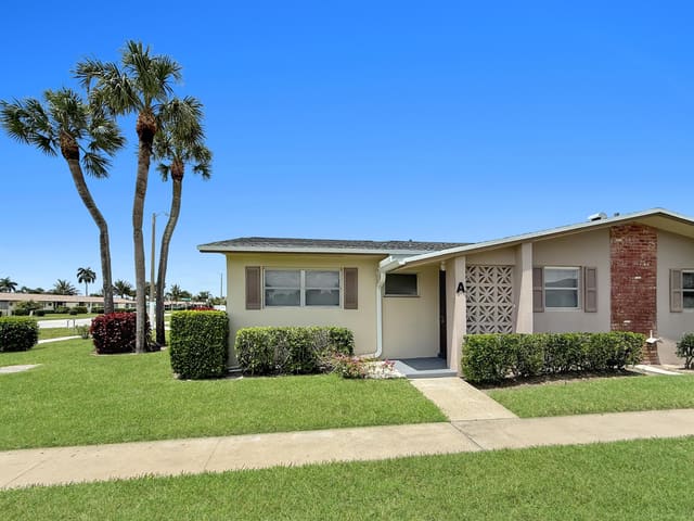 5263 Cresthaven Boulevard A, West Palm Beach, FL 33415