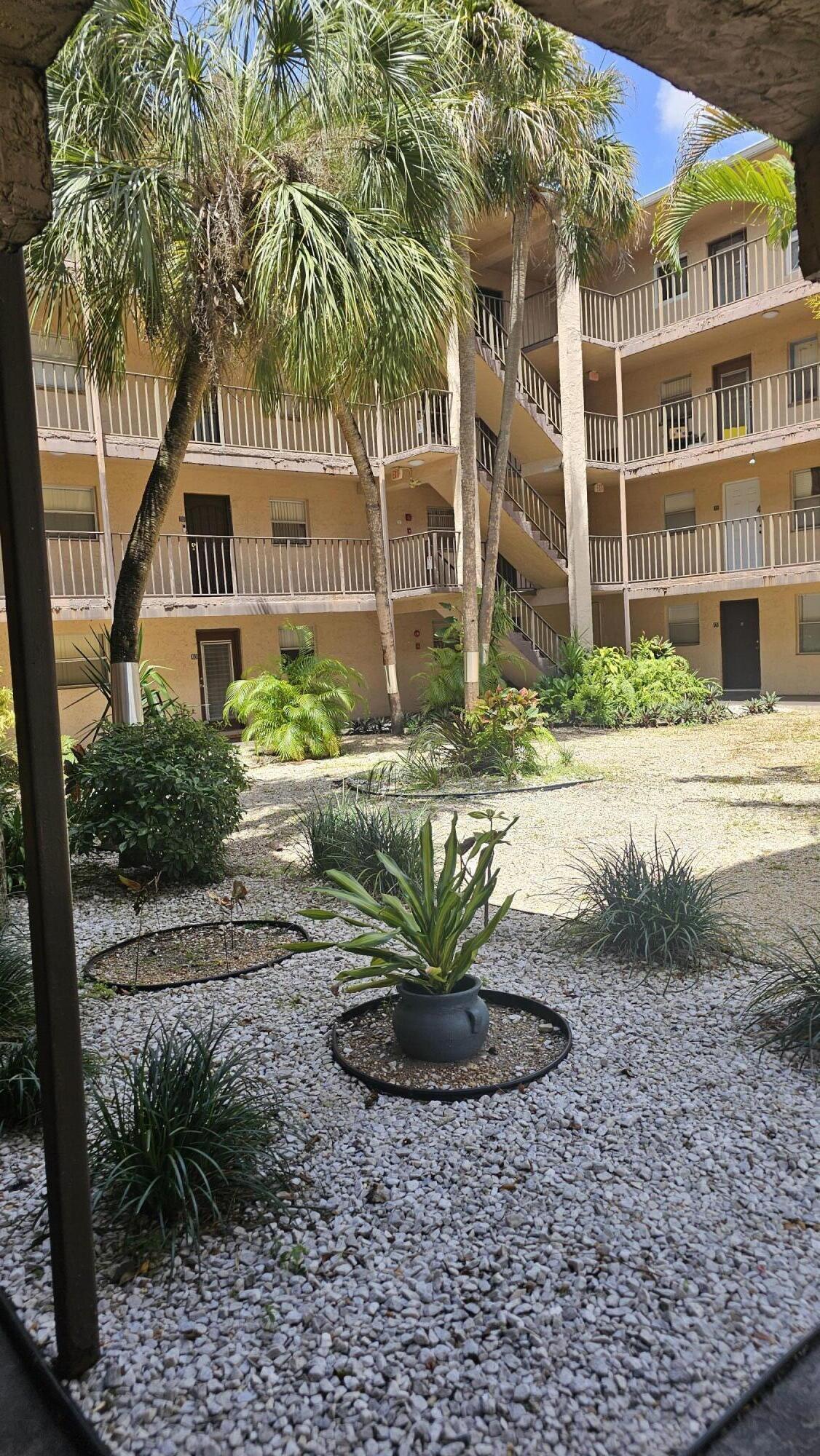 2840 Somerset Drive 418m, Lauderdale Lakes, FL 33311, Lauderdale Lakes