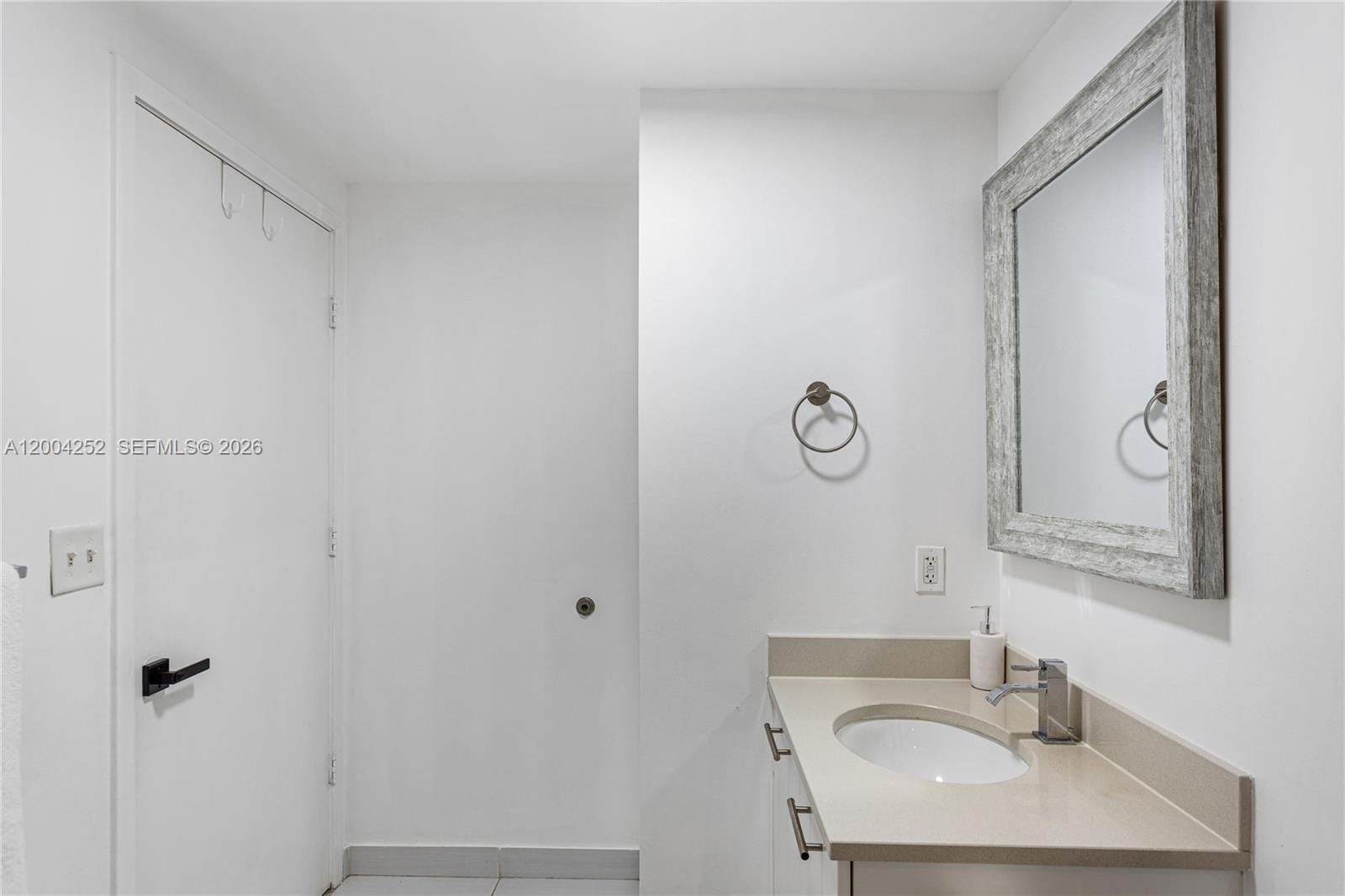 3250 NE 1st Avenue 913 — photo 9