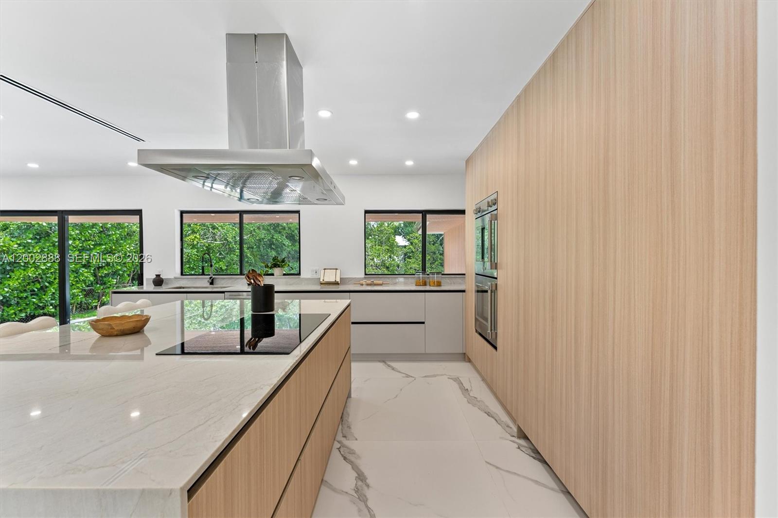 19731 NE 24th Avenue, Miami, FL 33180