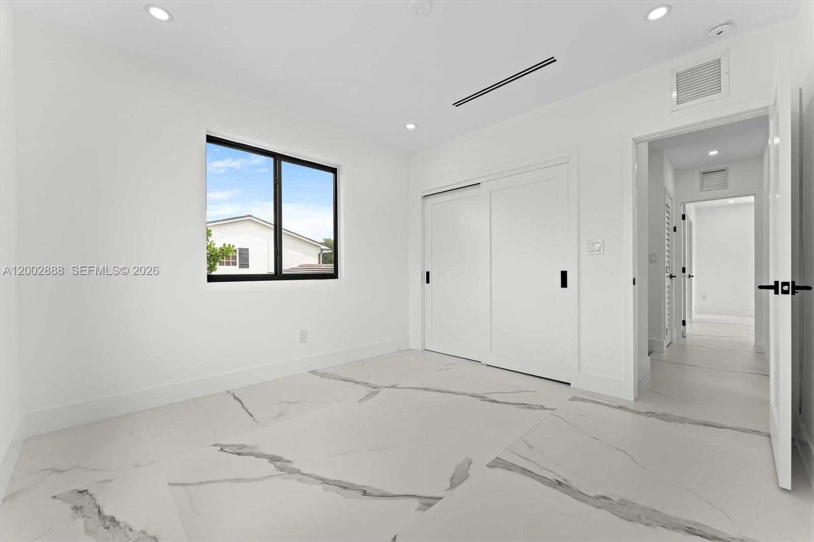 19731 NE 24th Avenue, Miami, FL 33180 photo 24