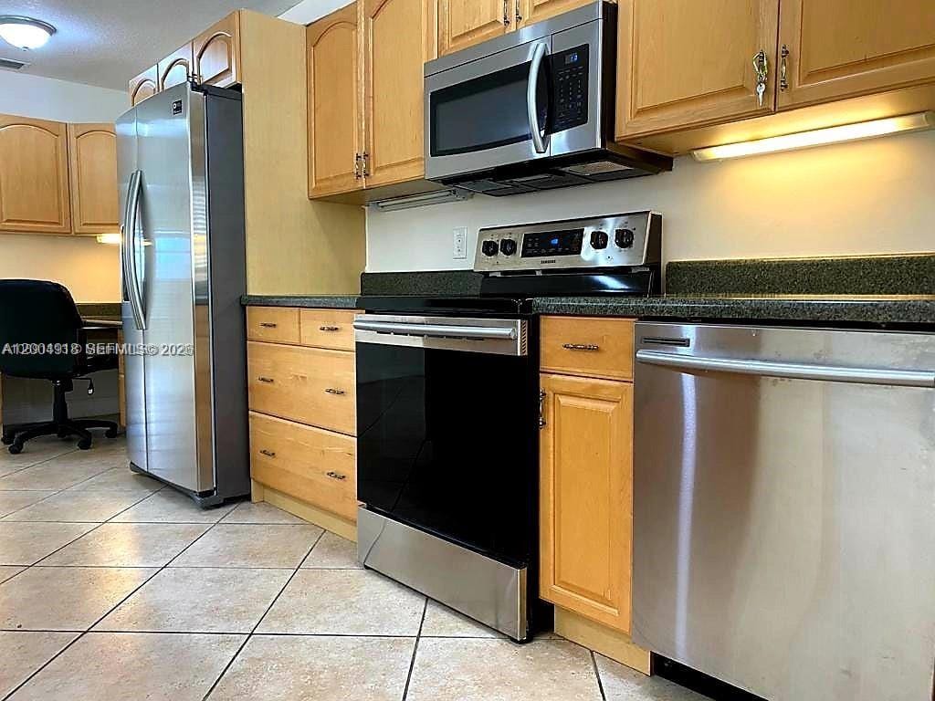 1818 Rodman Street 3H, Hollywood, FL 33020 photo 4