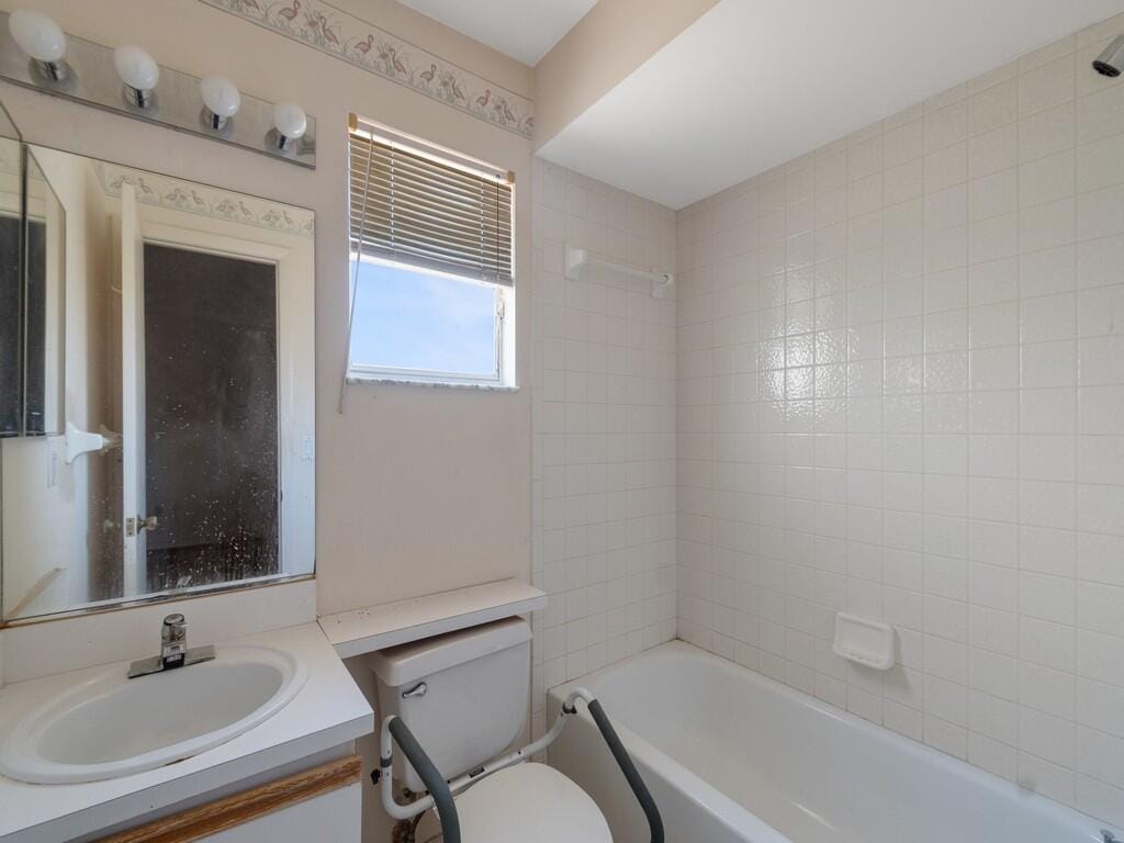 188 SW Milburn Circle — photo 12