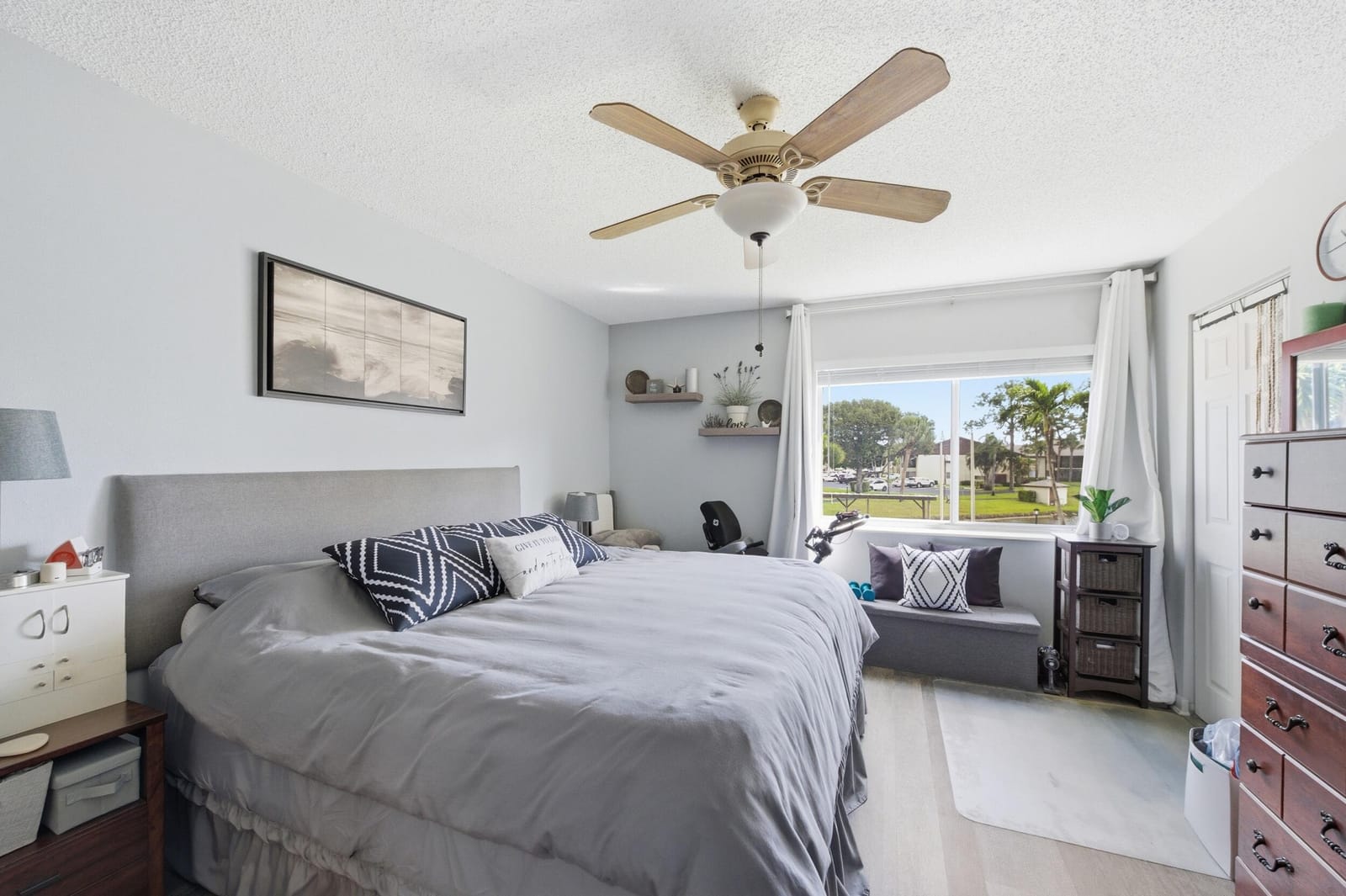 5883 La Paseos Drive D-2, Greenacres, FL 33463 photo 12
