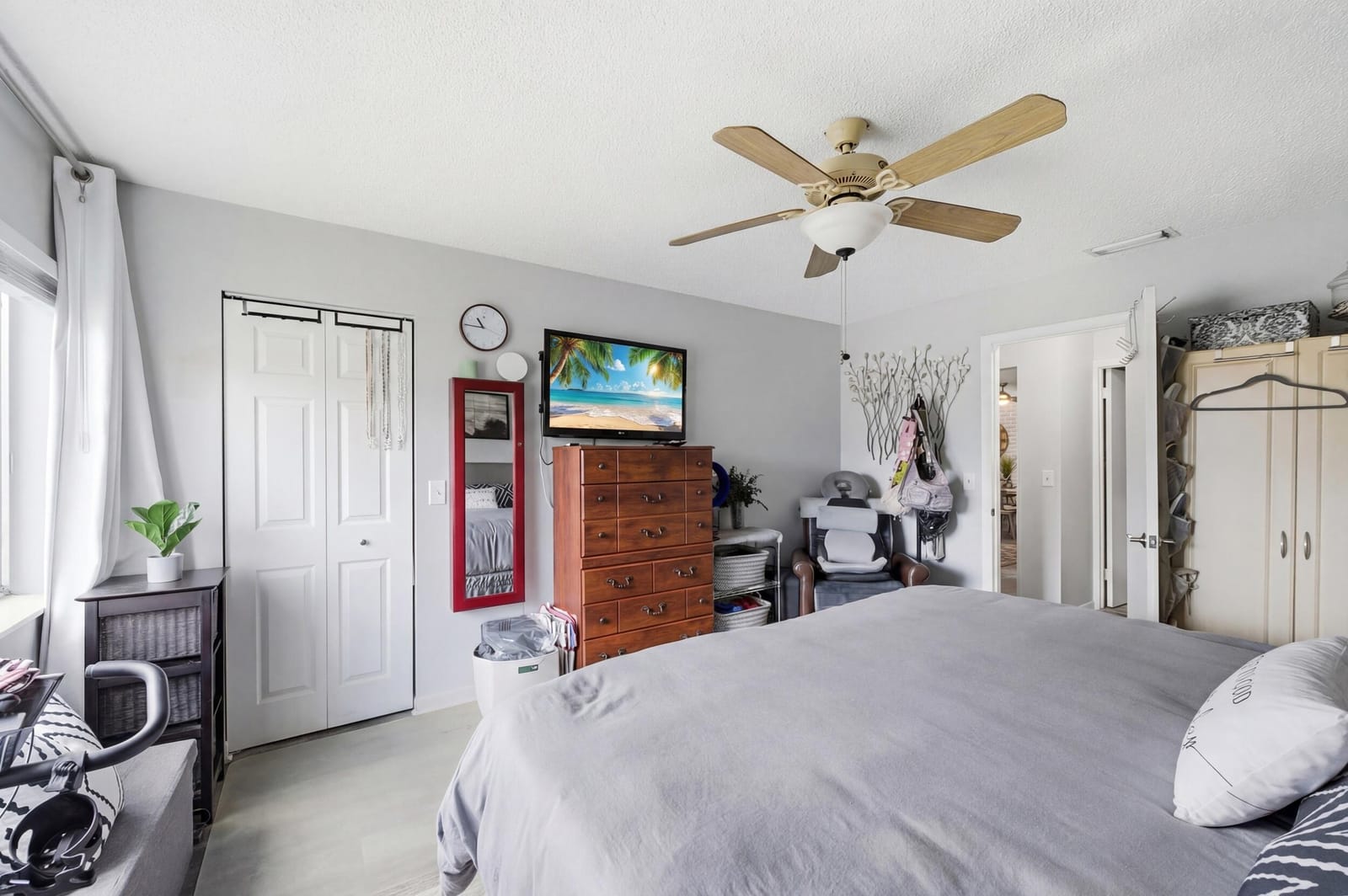 5883 La Paseos Drive D-2, Greenacres, FL 33463 photo 13