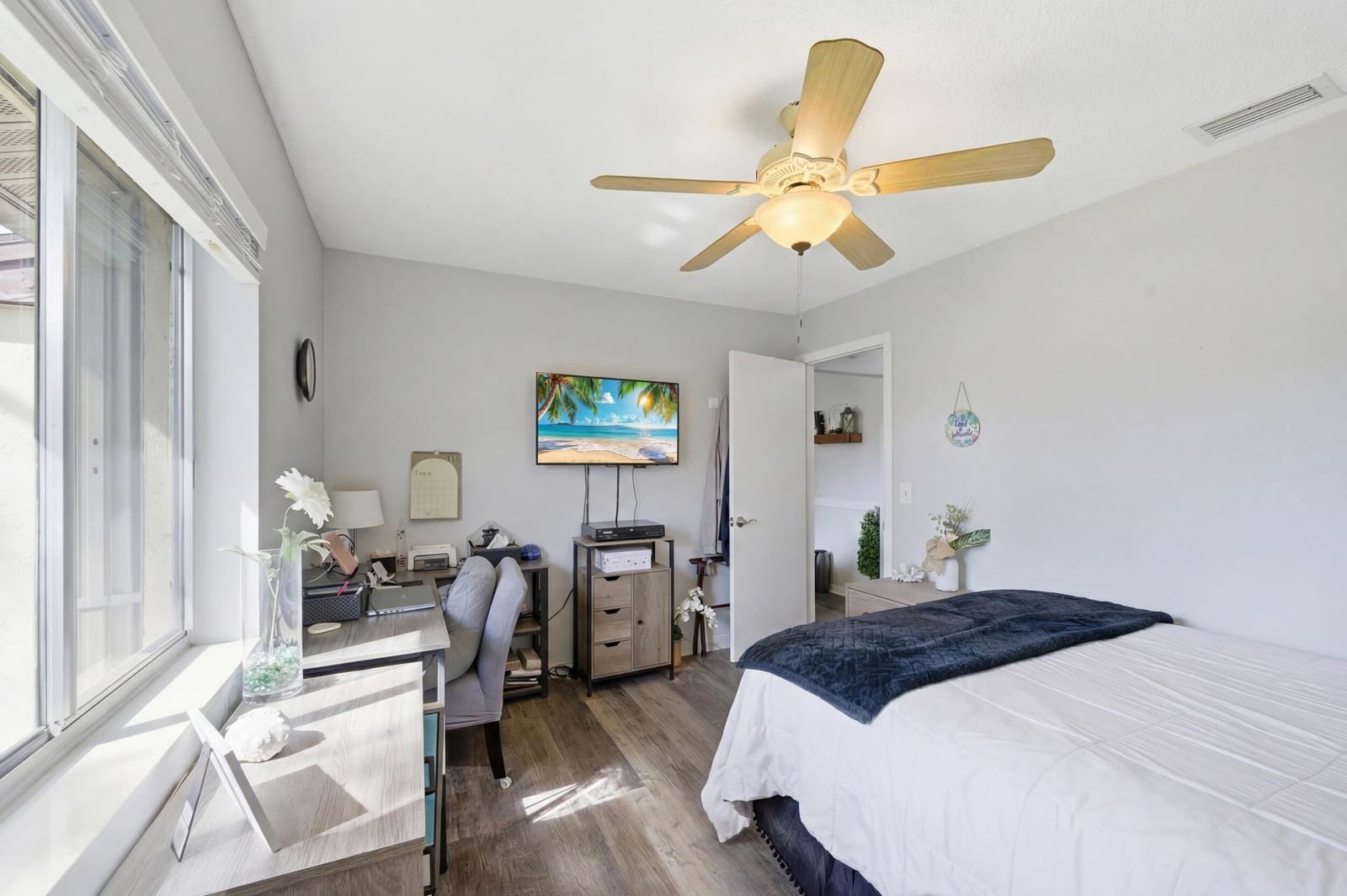 5883 La Paseos Drive D-2, Greenacres, FL 33463 photo 18