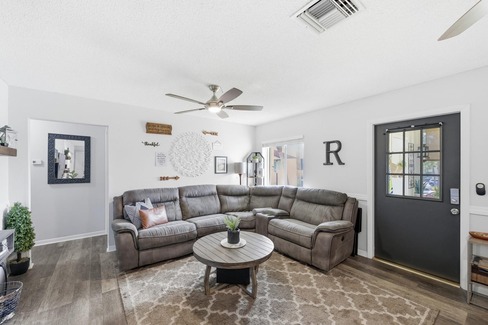 5883 La Paseos Drive D-2, Greenacres, FL 33463 photo 4