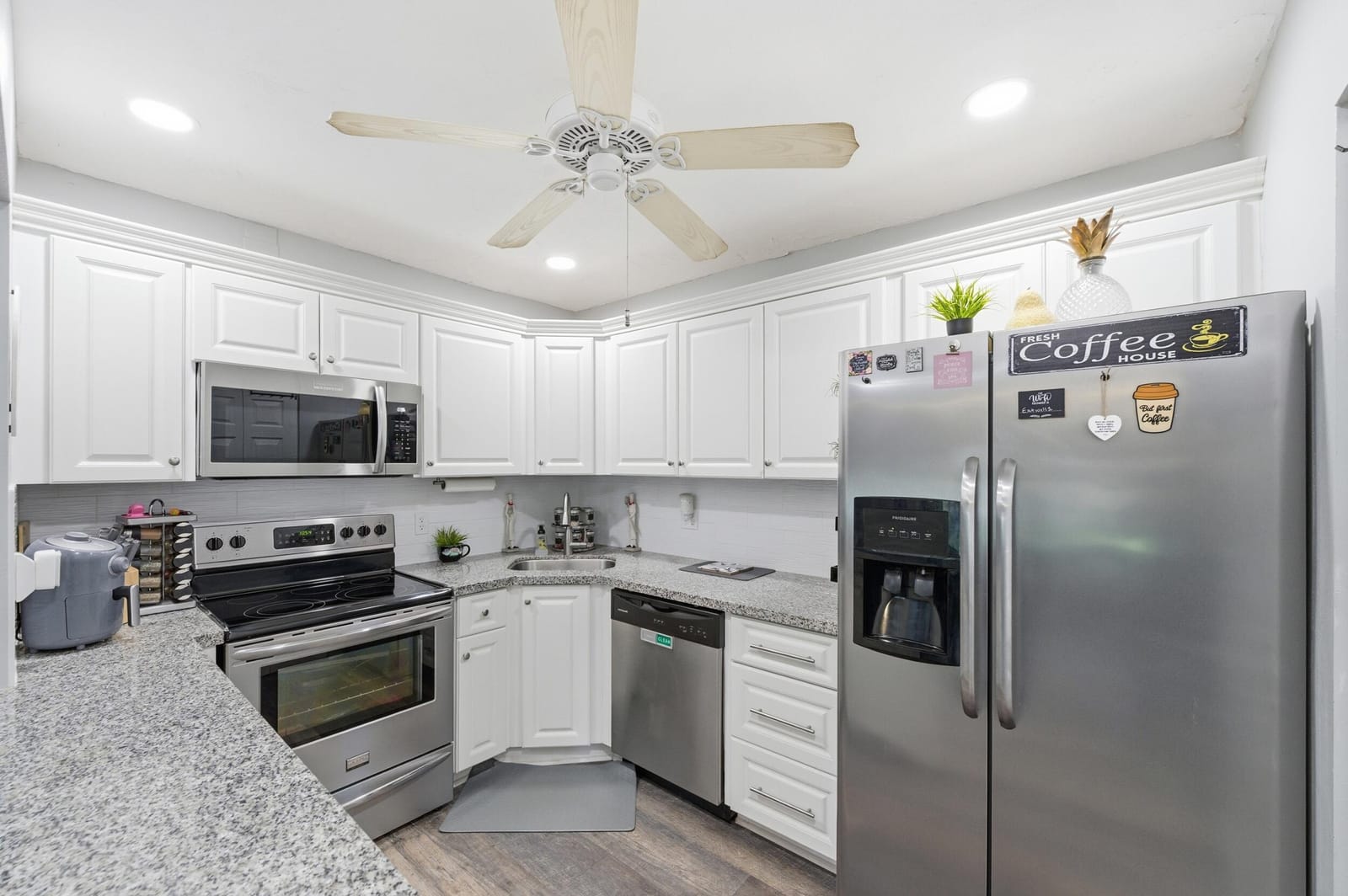 5883 La Paseos Drive D-2, Greenacres, FL 33463 photo 8