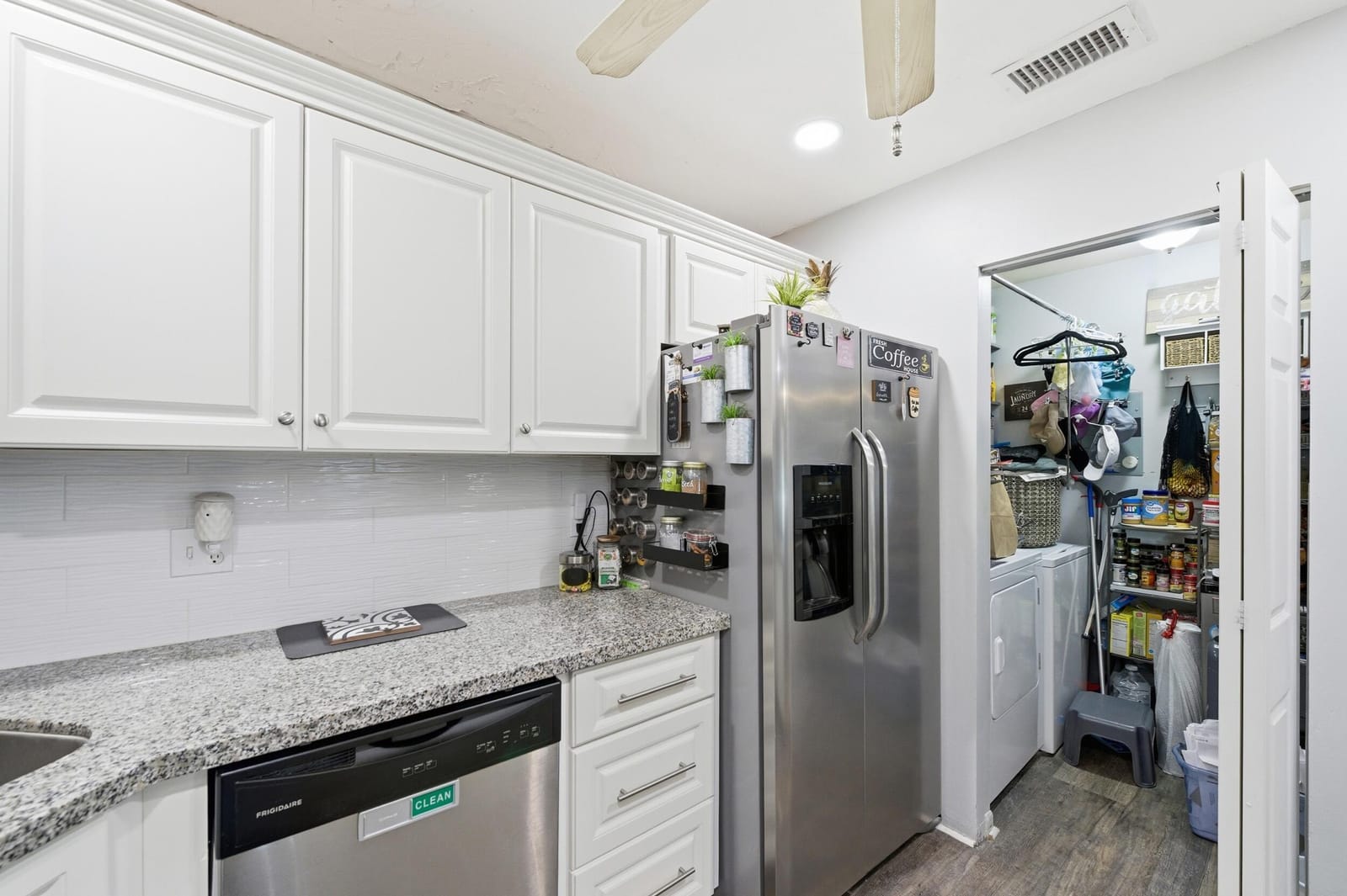 5883 La Paseos Drive D-2, Greenacres, FL 33463 photo 10
