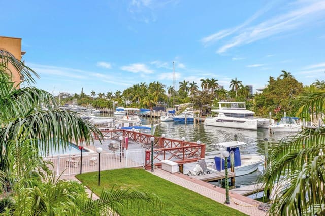 1777 SE 15th Street 215, Fort Lauderdale, FL 33316