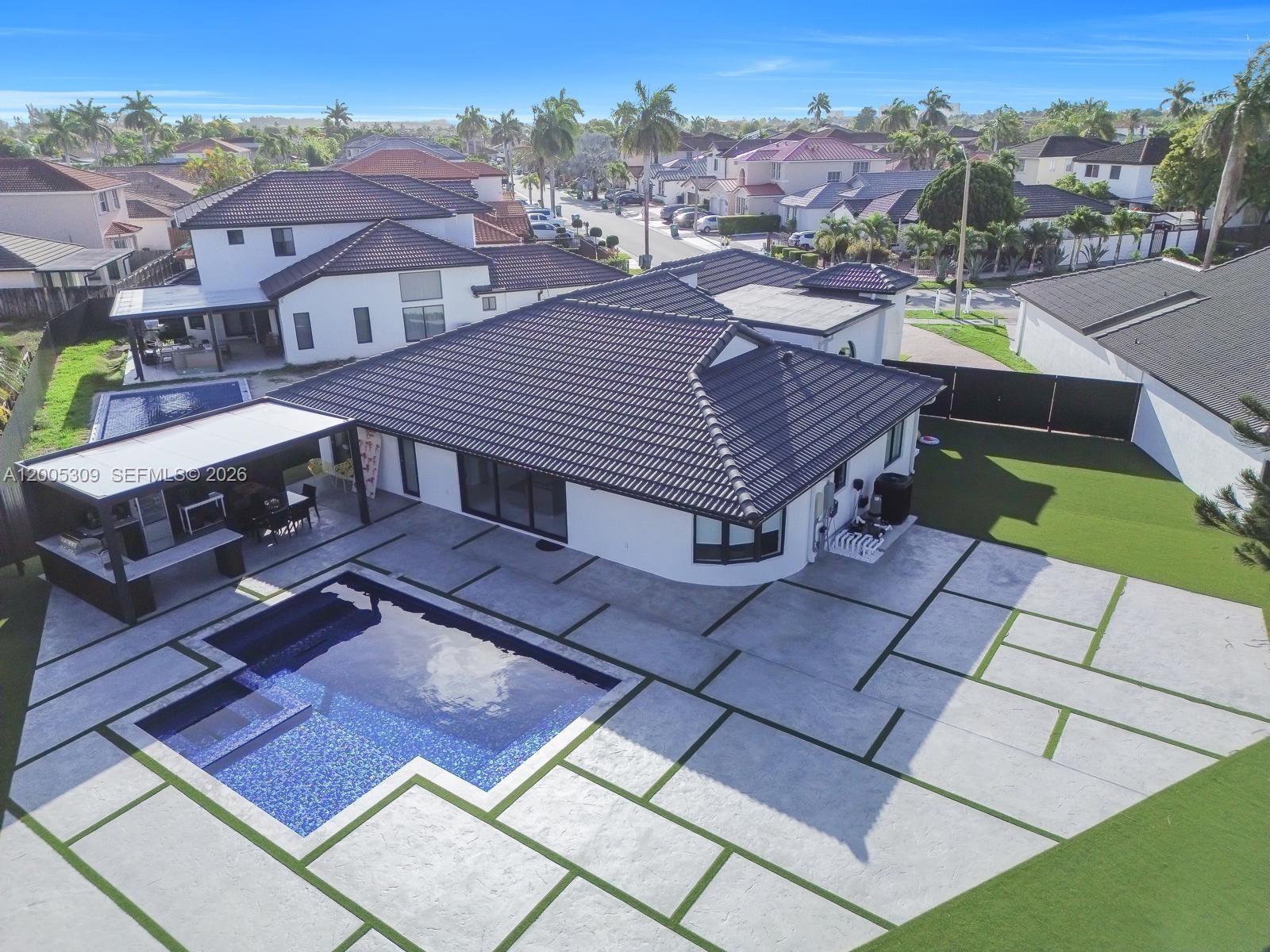 990 NW 131st Avenue, Miami, FL 33182, Miami