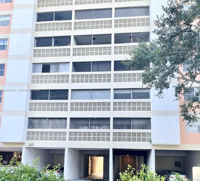3301 Spanish Moss Terrace 510, Lakes Of Inverrary, Lauderhill, FL