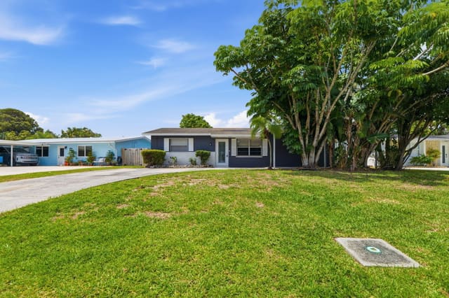 625 Riverside Drive, sold in Palm Beach Gardens Estates, Palm Beach Gardens, FL